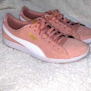 PINK PUMA SNEAKERS